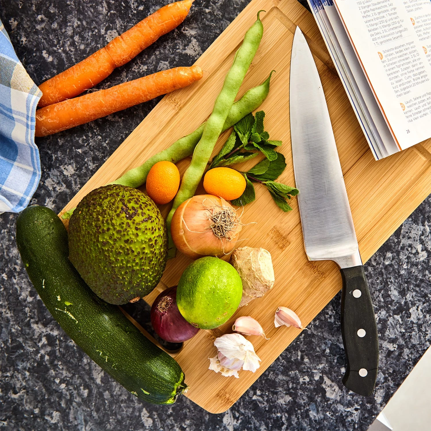 Batvik Bambus-Schneidebrett 38x1,5x27 Cm Messerschonend Saftrille 2 Batvik Bambus-Schneidebrett 38x1,5x27 Cm Messerschonend Saftrille – Bild 2